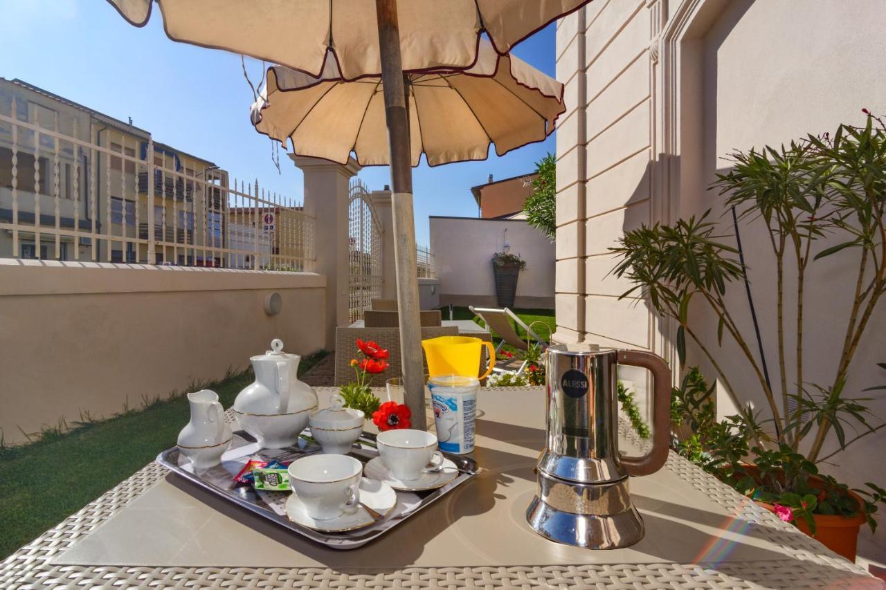 Villino Ermione Hotel Marina Di Pisa Exterior photo