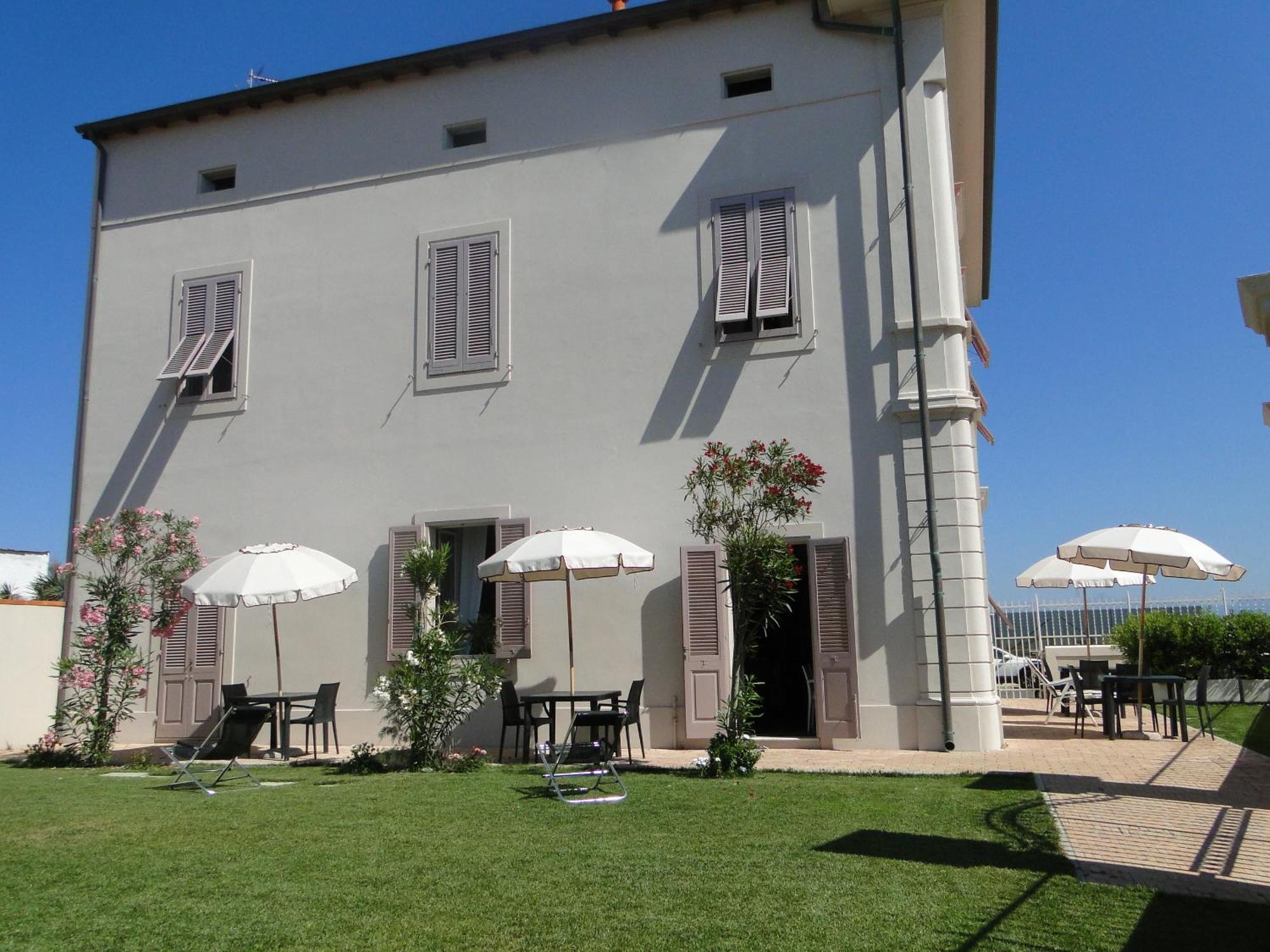 Villino Ermione Hotel Marina Di Pisa Exterior photo